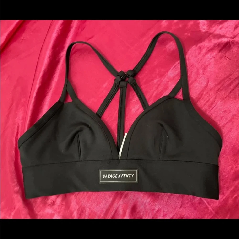 Savage X Fenty Black zip up, leggings, and sports bra - Picture 6 of 6